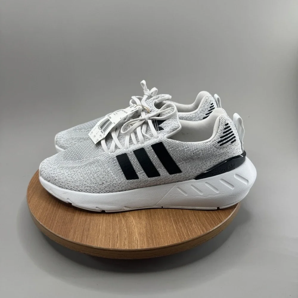 Adidas Swift Run 22 W Sneakers Size 8.5 Grey White Athletic‎ Running GV7969